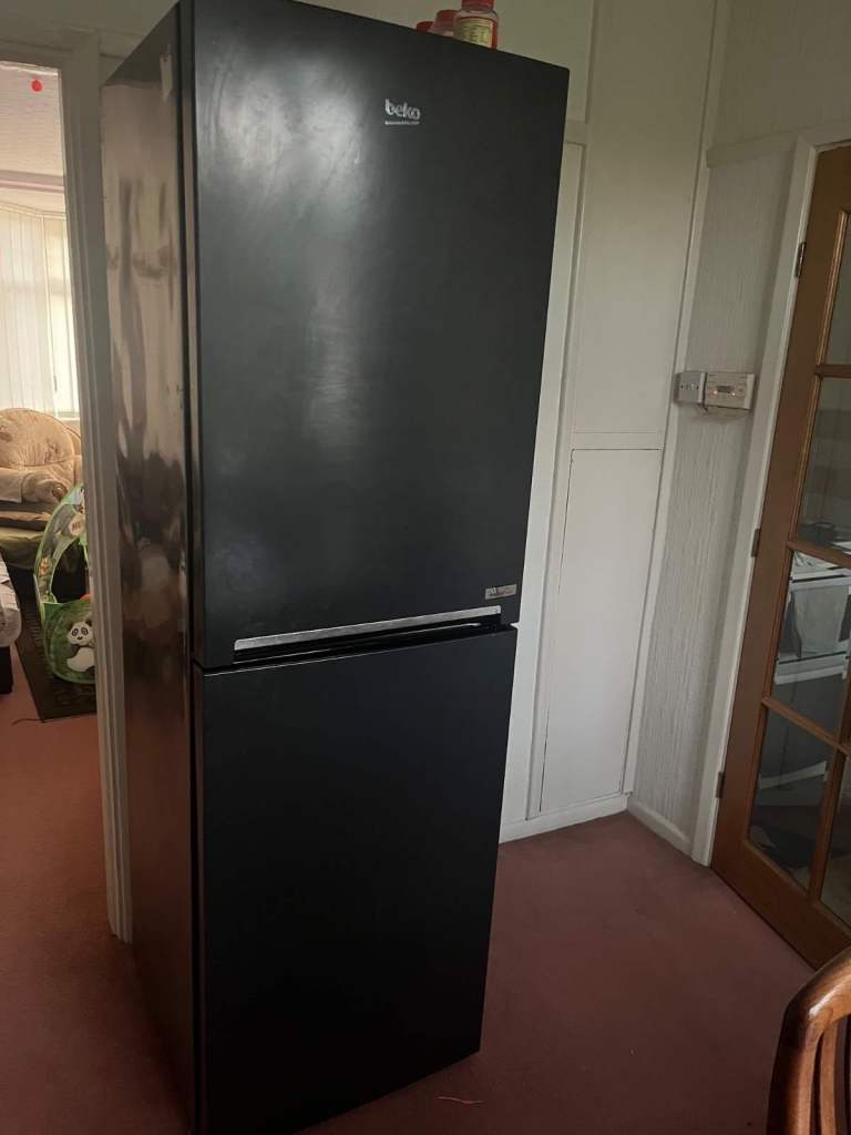 Beko CXFG3691VA Fridge Freezer – Anthracite/Black – Fully Working