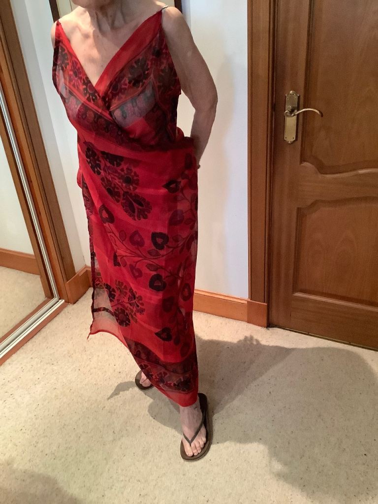 Red and Black Floral Sarong / Beach Wrap – never used, & some free bikinis with the sale