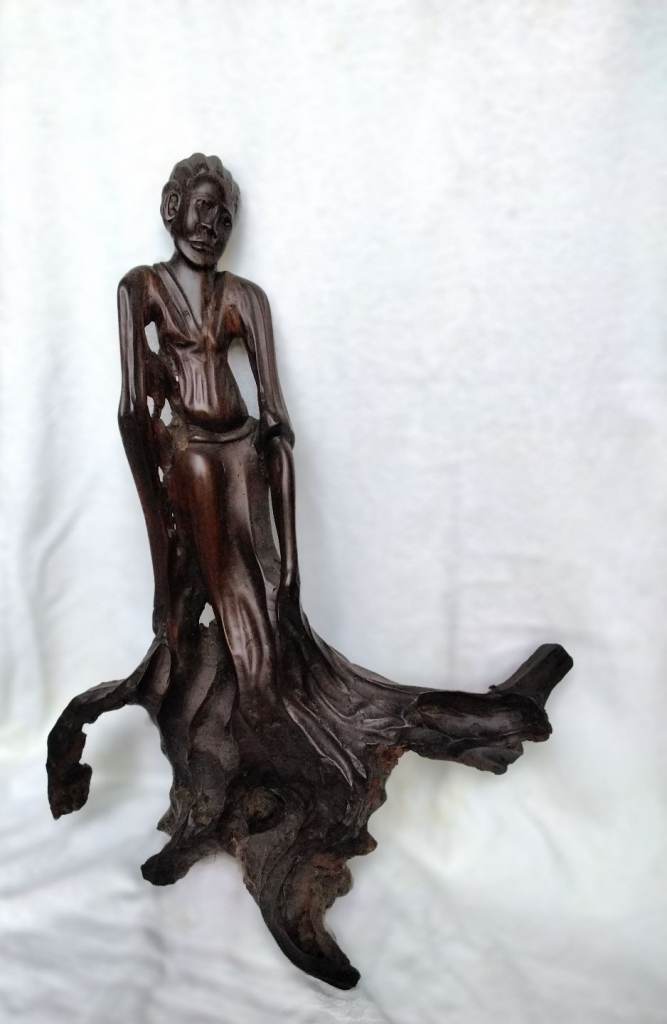 Easr African statue