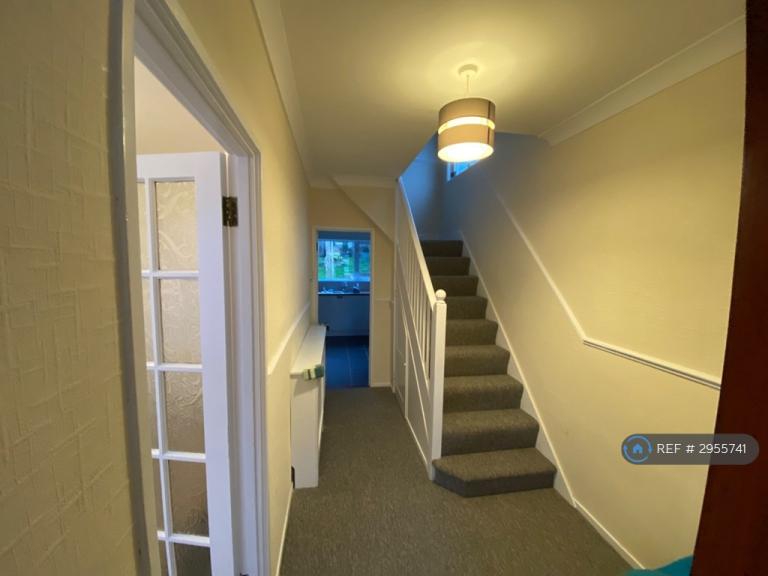 3 bedroom house in Mousehole Road, Portsmouth, PO6 (3 bed) (#2955741)