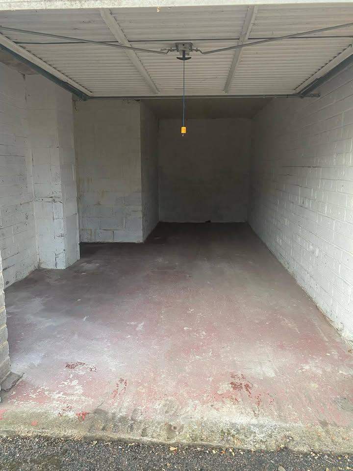 Large Garage to Rent – West Dulwich (SE21 8HZ)