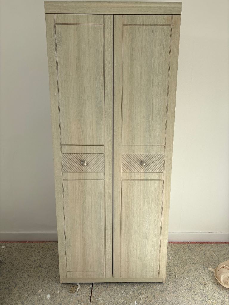 Free wardrobe