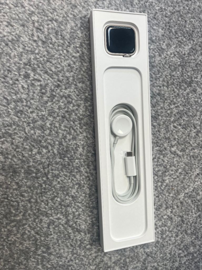 Apple Watch SE 2nd Gen 40mm aluminium GPS