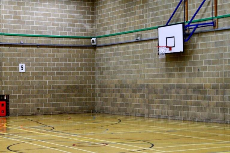 Players wanted for friendly 5 a side indoor football in Brighton, all ages & abilities welcome
