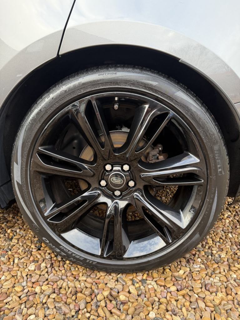 LAND ROVER RANGE ROVER VELAR 3.0 D300 R-Dynamic HSE 2019