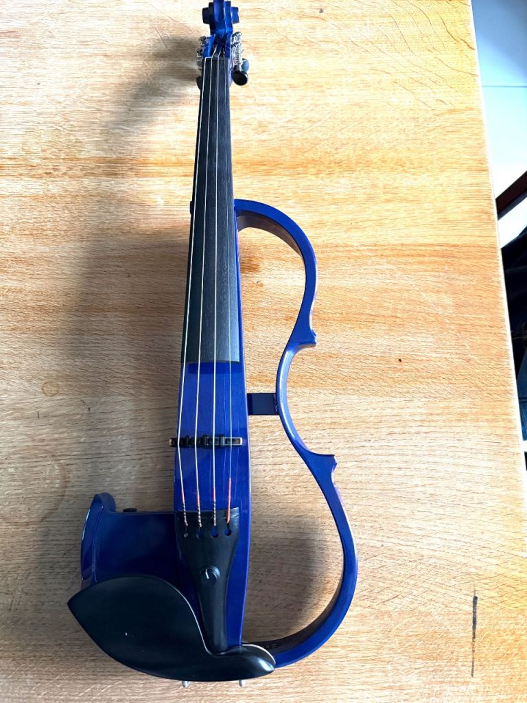 Yamaha EV-204 Silent Electric Violin with HSC 