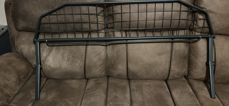 Travall dog guard for Ford Focus 