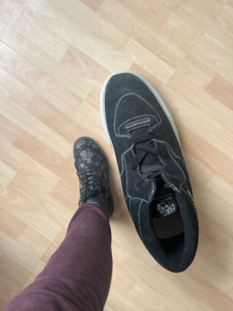 Van display shoe size 66