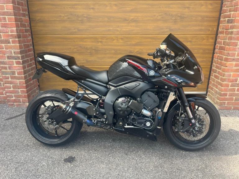 2007/07 Yamaha FZ1S Fazer 1000 SUPERCHARGED with 26,000m in Black