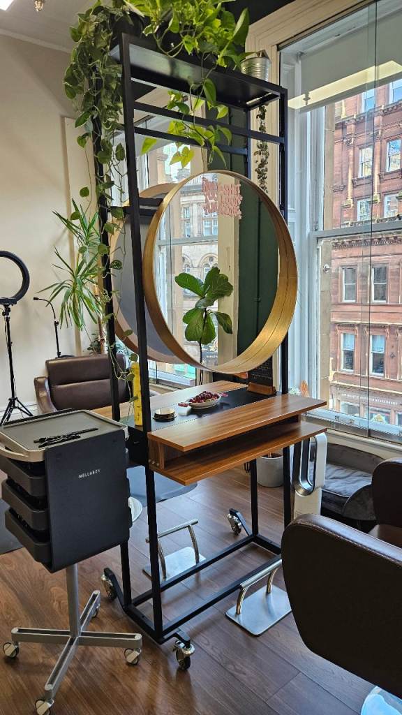 Hairdressing Station