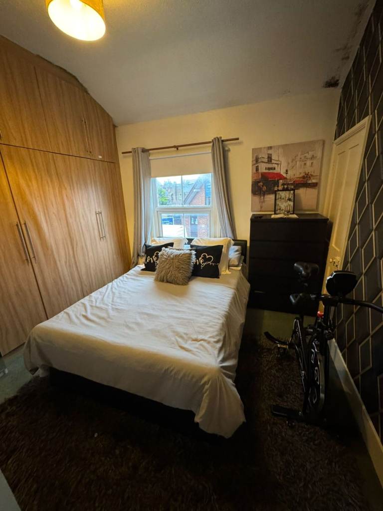 3 Bed Terraced House, Leavesden Road