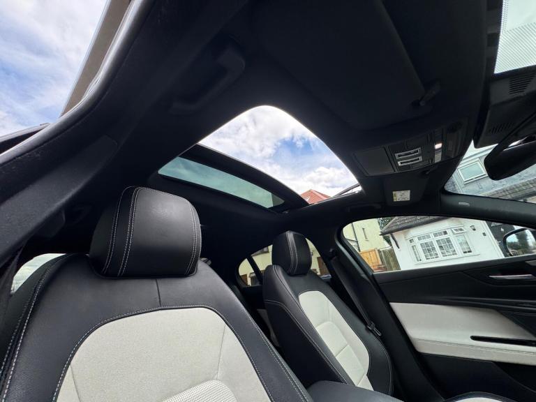 2017 Jaguar XE 2.0d R-Sport Auto Euro 6 (s/s) 4dr SALOON Diesel Automatic