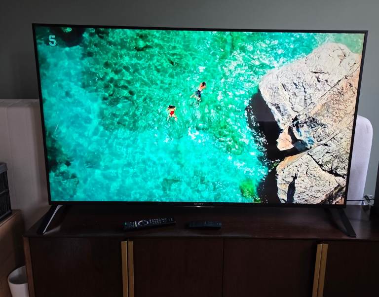 ​Sony Bravia 55" 4K Ultra HD Smart TV (KD-55X8505B) + Amazon Fire TV