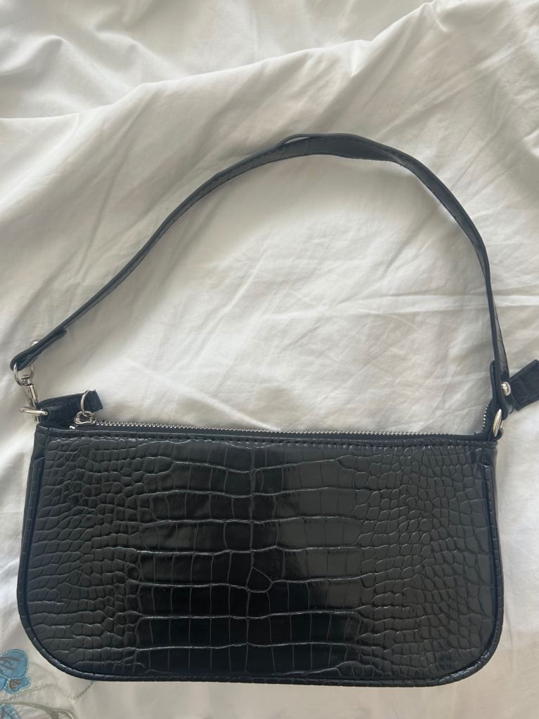 Black shoulder bag