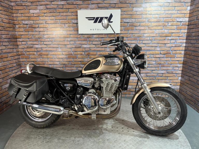 Triumph Thunderbird 900 - NATIONWIDE DELIVERY