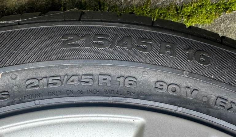 Single VW alloy wheel 215-45 R16