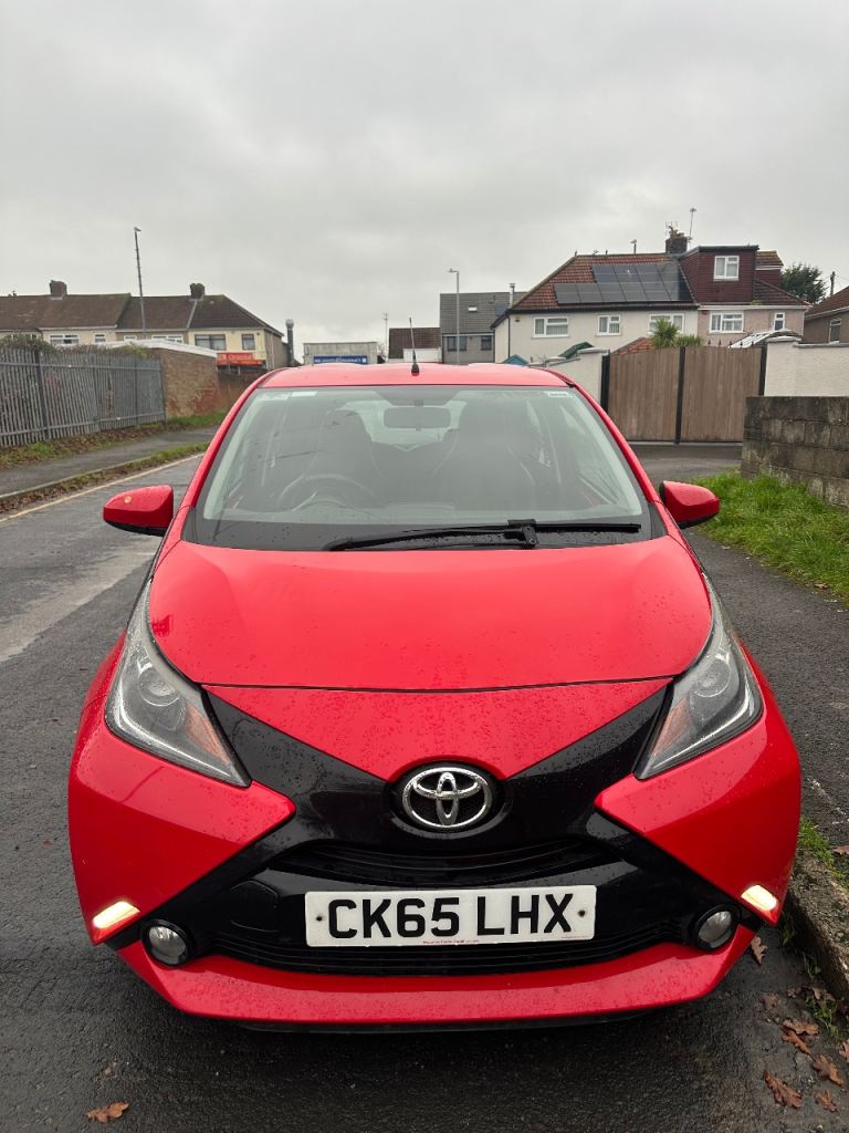 Toyota, AYGO, Hatchback, 2015, Manual, 998 (cc), 5 doors