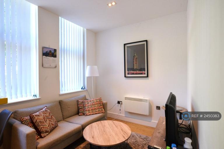 1 bedroom flat in Arrowhead House, Luton, LU4 (1 bed) (#2450383)