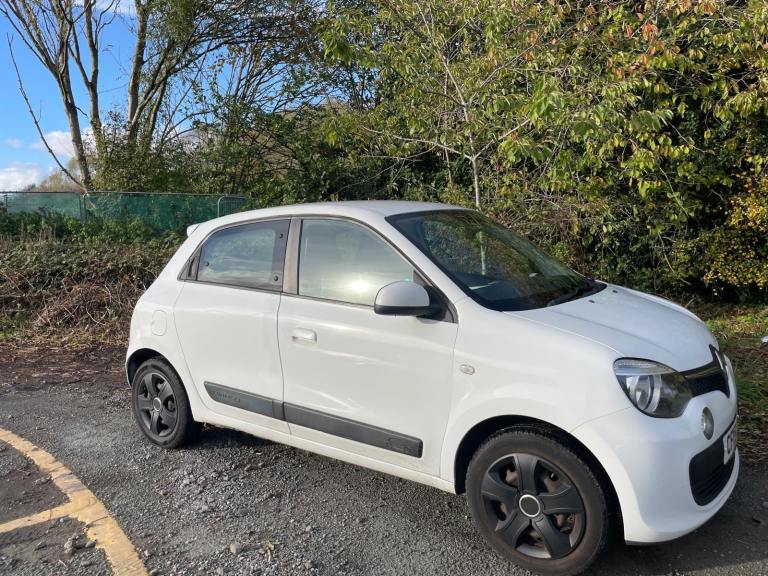 RENAULT TWINGO 1.0 SCE 15 REG 5 DOOR 12 MONTHS MOT ROAD TAX £20 LOW INSURANCE 50+MPG