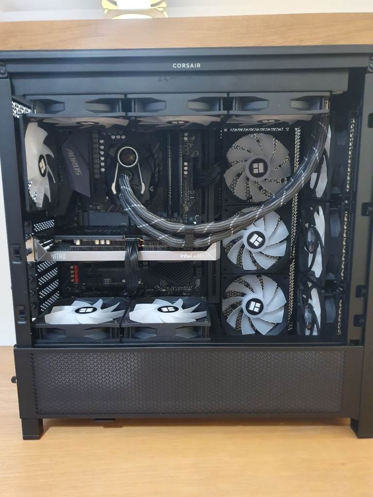 New build Ryzen 5 Gaming PC, 12GB GPU, 16GB Ram, Corsair 4000 Frame Case, ARGB