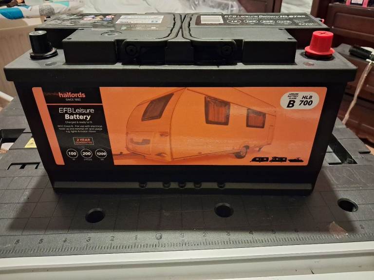 Halfords Leisure Battery HLB700 12v 100ah