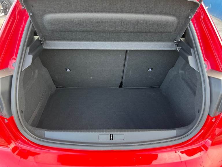  Peugeot 208 1.2 Puretech Allure Premium Hatchback 5dr Petrol Manual Euro 6 s/s