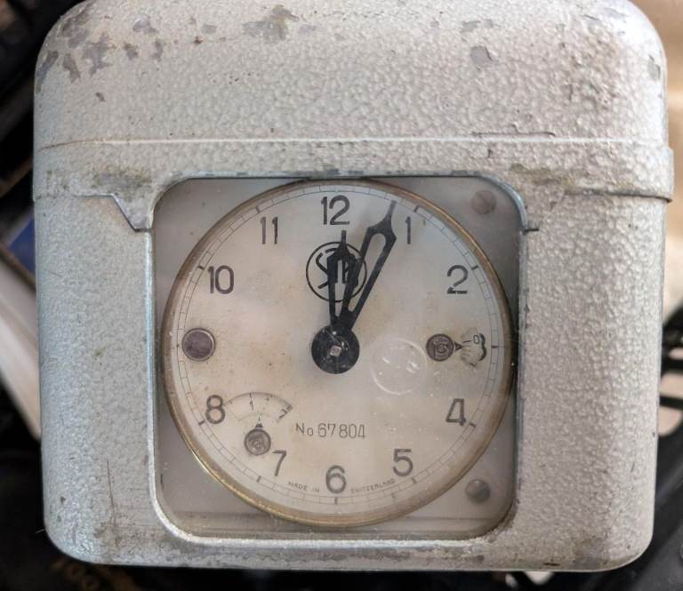 Vintage Retro Swiss Made STB Pigeon Racing Clock #67804 + Scales 