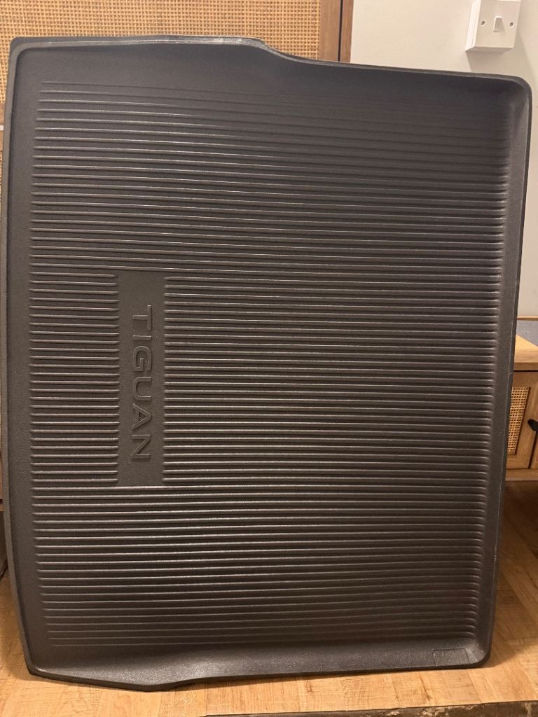 Tiguan Rubber Floor and Boot Mats