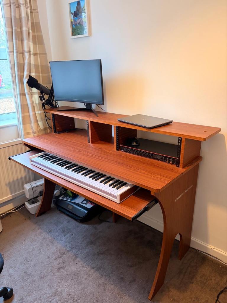 Wooden Music Production Desk – Good Condition