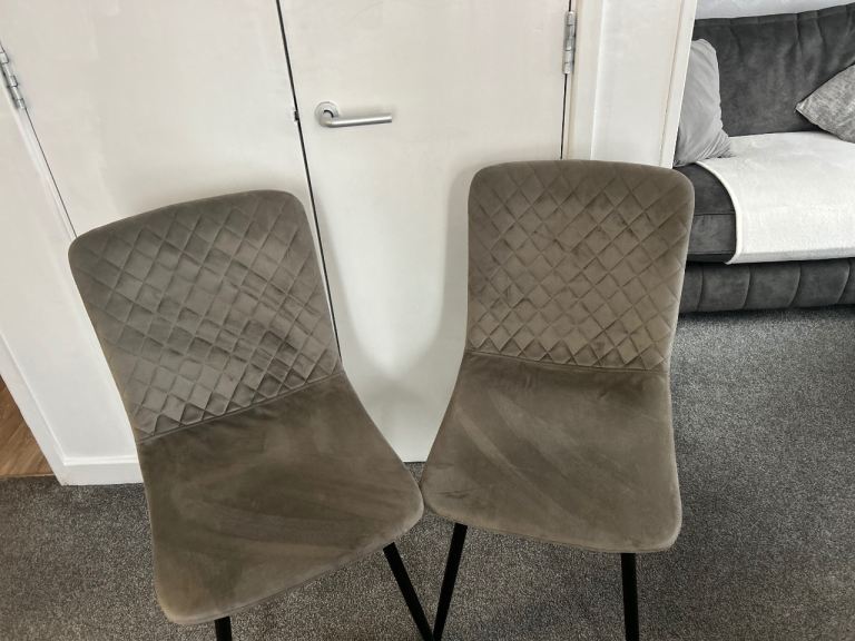 Dinning chairs 