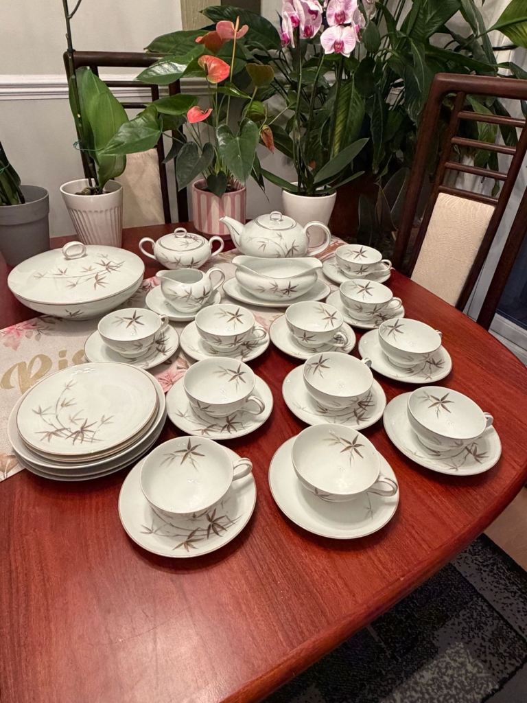 Gold China Dinnerware & Tea Set - Good Condition