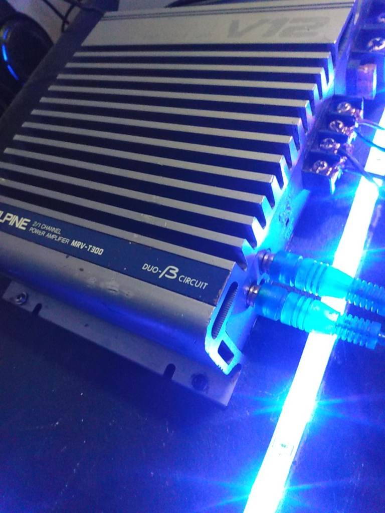 Alpine MRV t300 v12 car Amplifier 