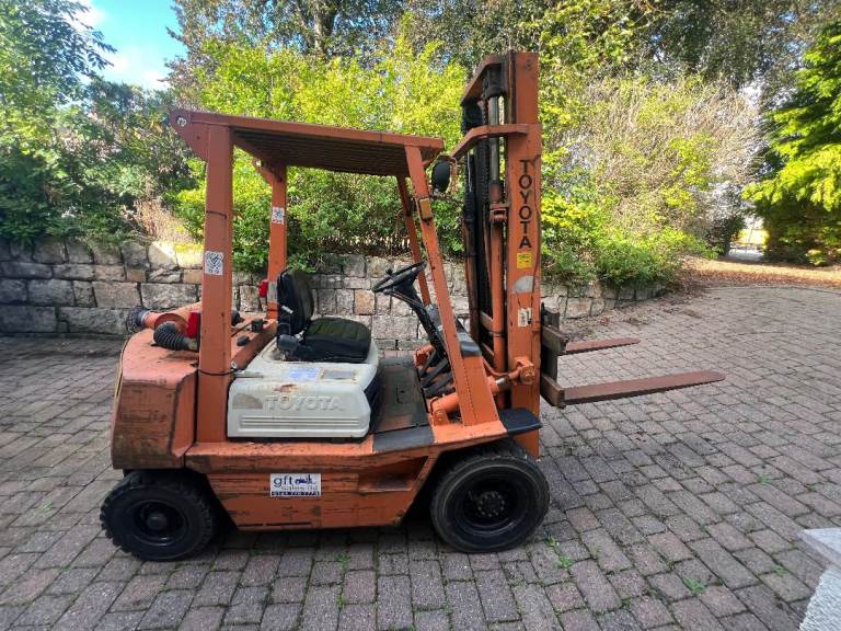 Used 2.5 ton Toyota Diesel Forklift 2,400 Hours