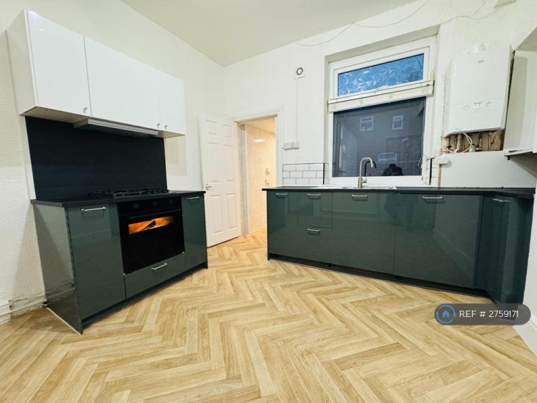 2 bedroom house in Hawthorn St, Manchester, M34 (2 bed) (#2759171)