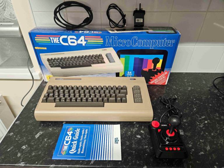 THE C64 Maxi (2019) Micro Computer (Commodore 64 Remake). Boxed As New. FREE MONITOR INCLUDED.