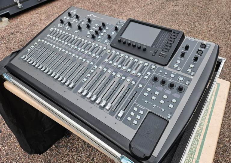image for BEHRINGER X32 Music Mixing Console