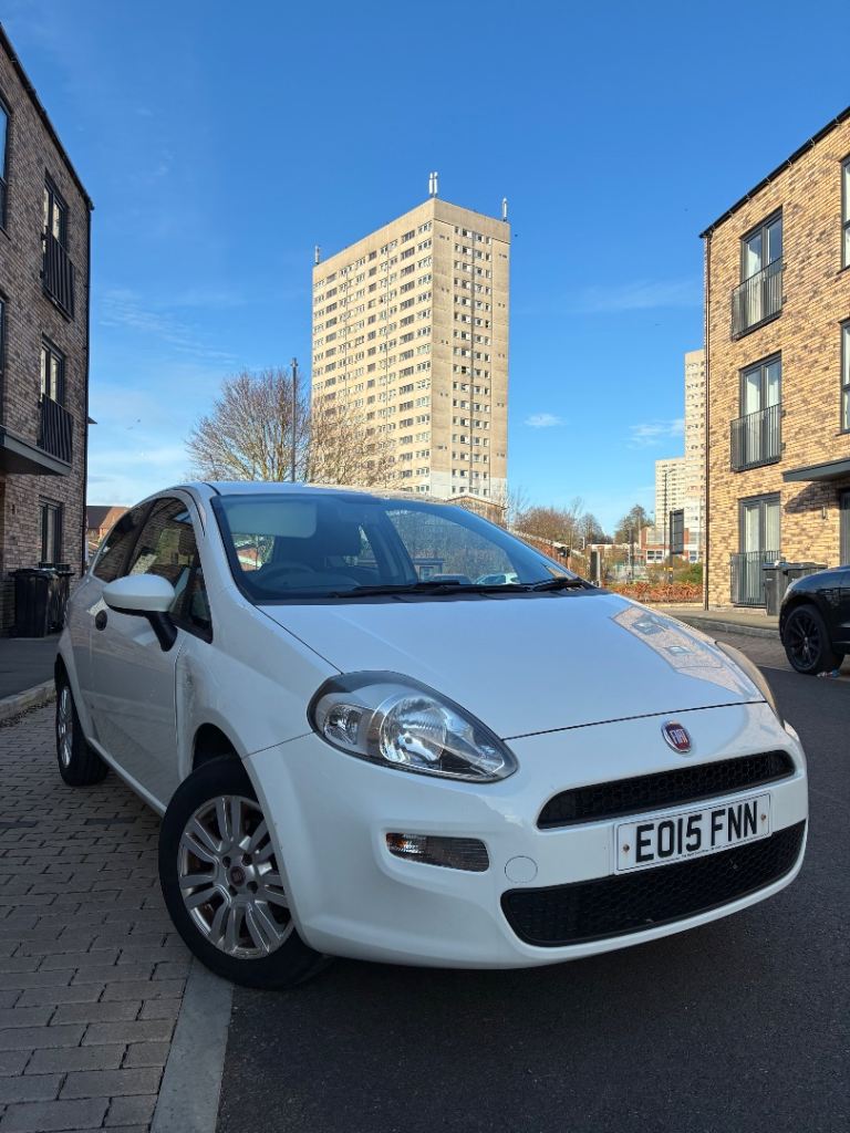 BARGAIN LOW MILES! Fiat, PUNTO, Hatchback, 2015, Manual, 1242 (cc), 3 doors