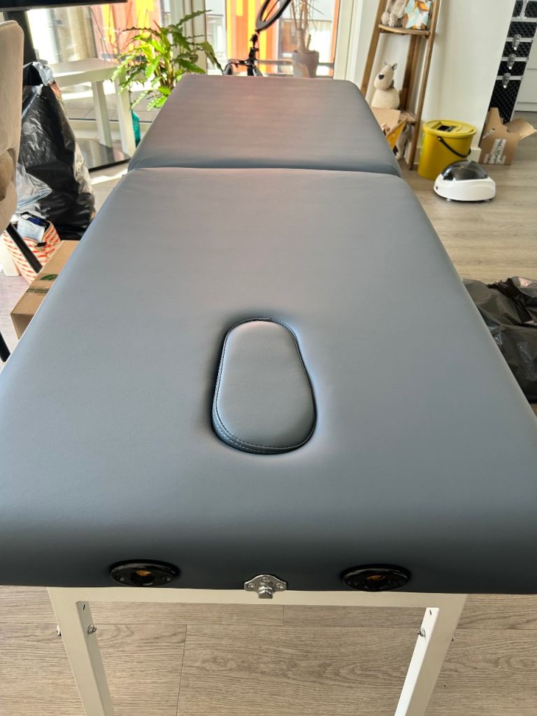 Beauty Bed / Massage Table / Lash table 