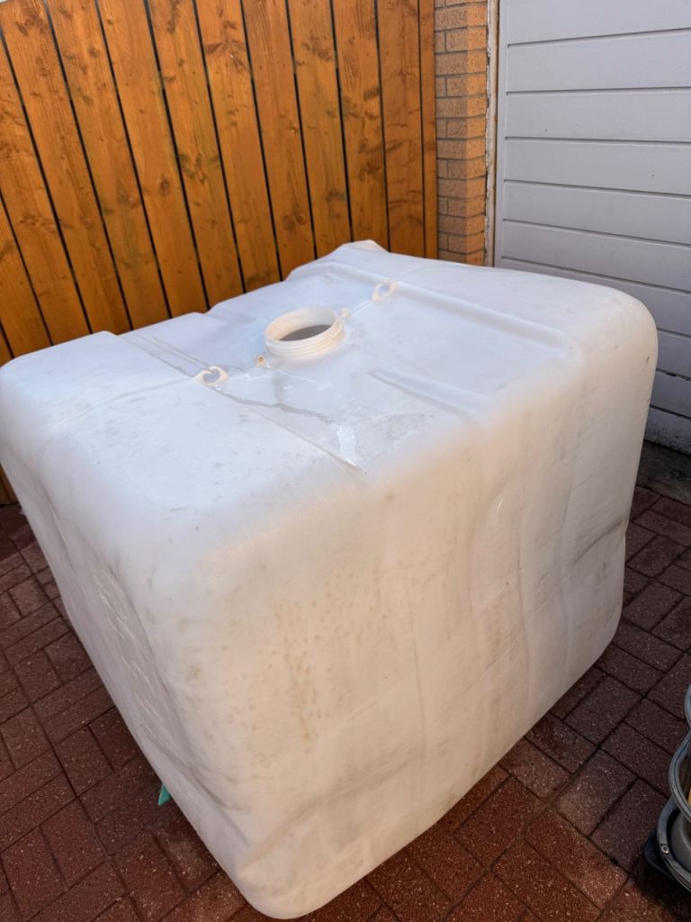 Large White Plastic Water Tank - Good Condition