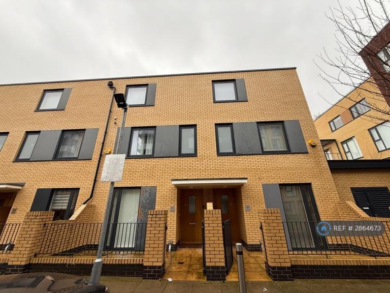 4 bedroom house in Barham Terrace, London, NW9 (4 bed) (#2864673)