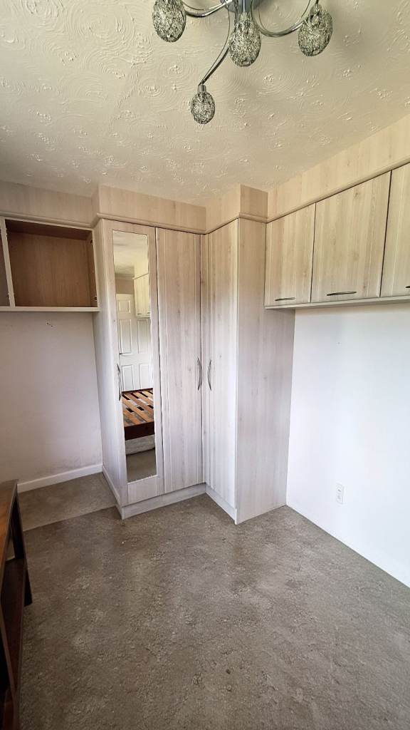 FREE Bedroom wardrobes Mirror wardrobe and cupboards 