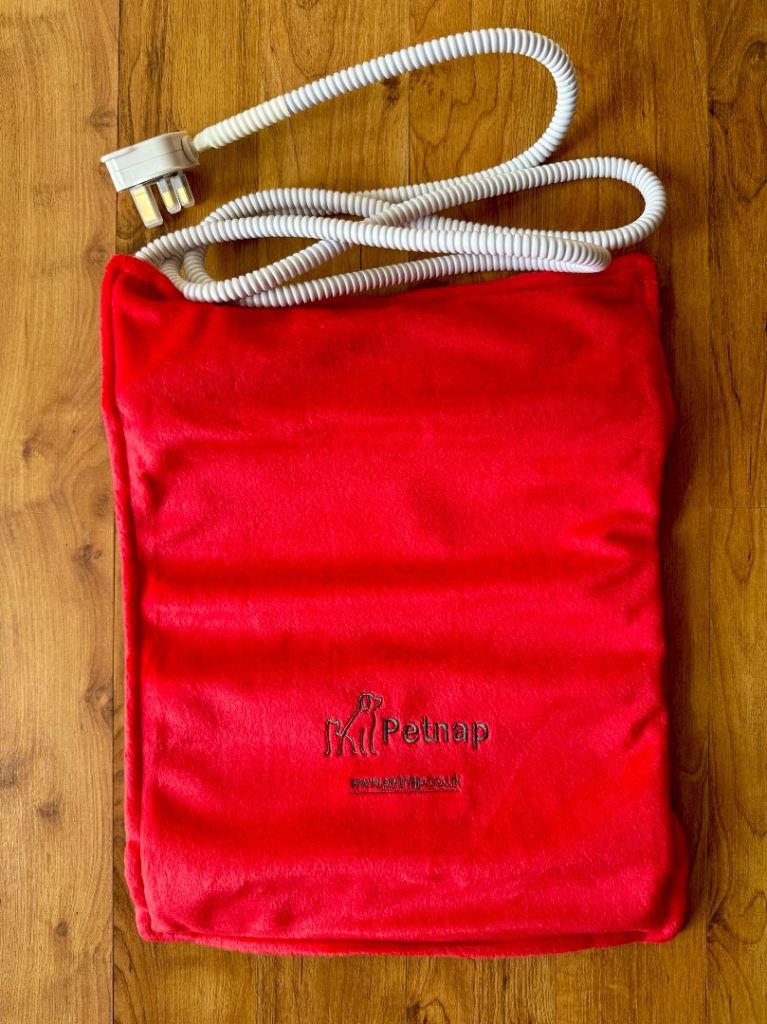 Pet Heat Pad - Dog/Cat Heated Bed Mat 33cm x 44cm