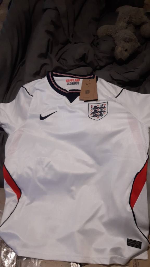 New Nike England Football Shirt – White, Tagged