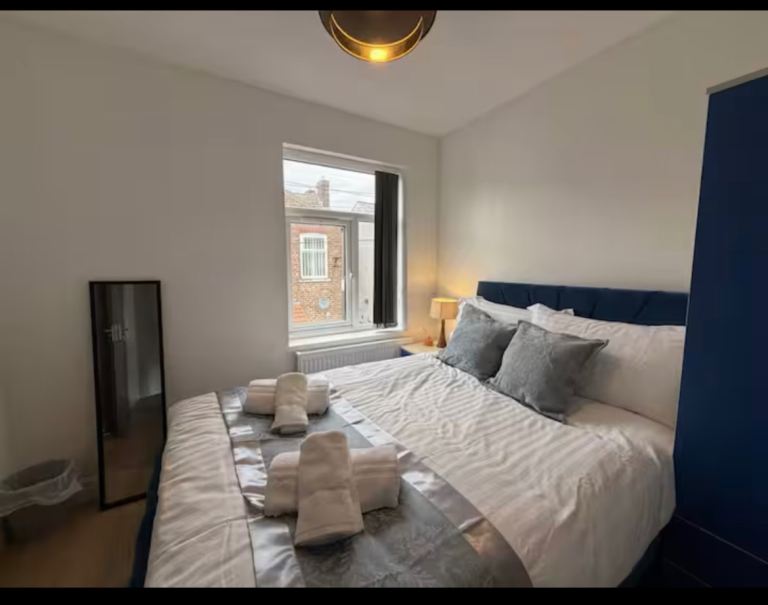 Bedrooms to rent longsight 