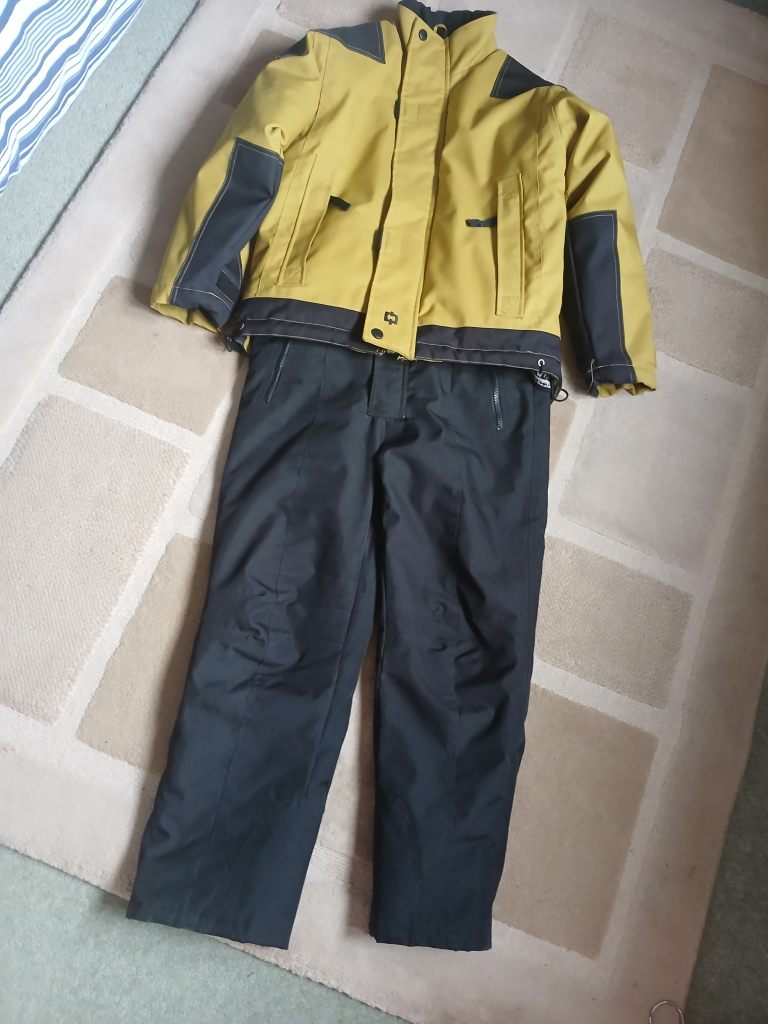  Austrian Krakatau Ski Outfit (Teenager)