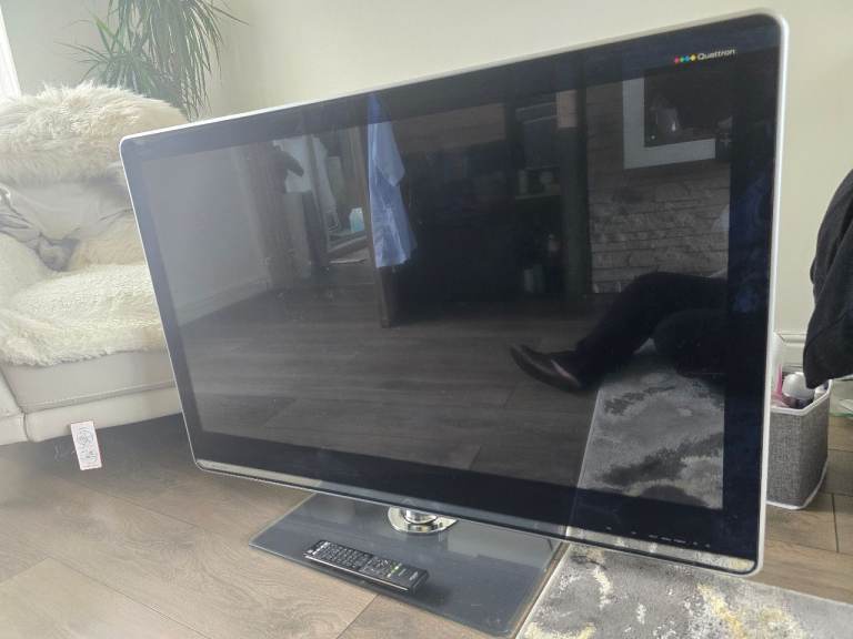 46 inch sharp Aquos tv