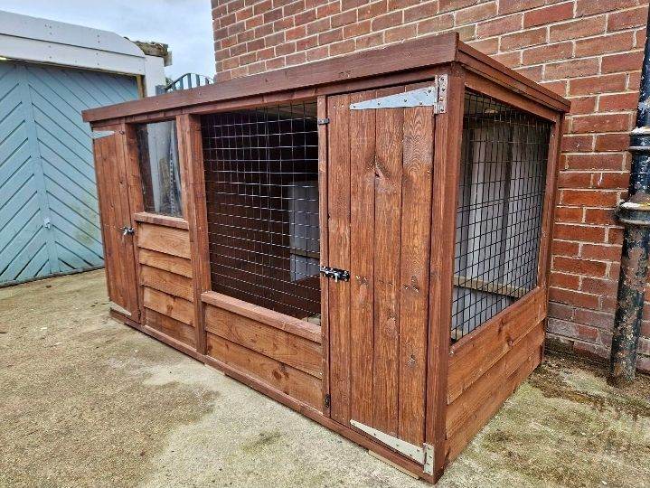 Dog kennel 