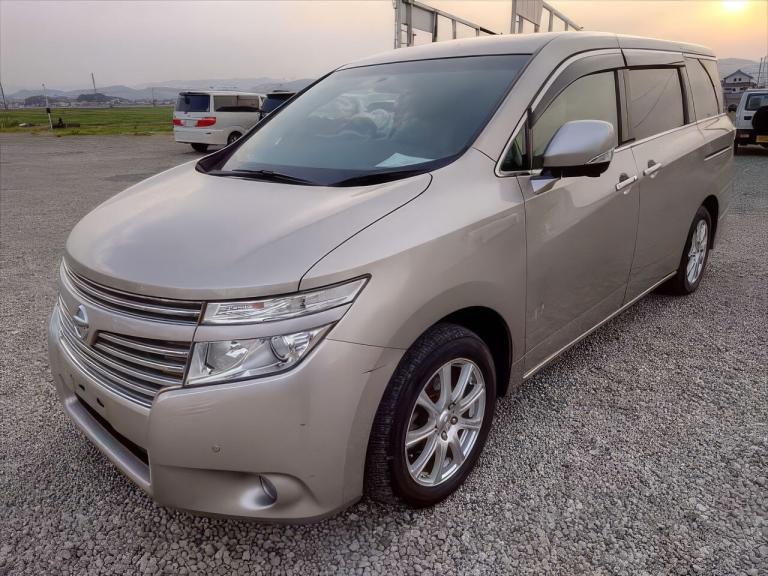 2010 Nissan Elgrand Nissan Elgrand 2.5 Highway Star . 2010. 58.000 Miles MPV Automatic