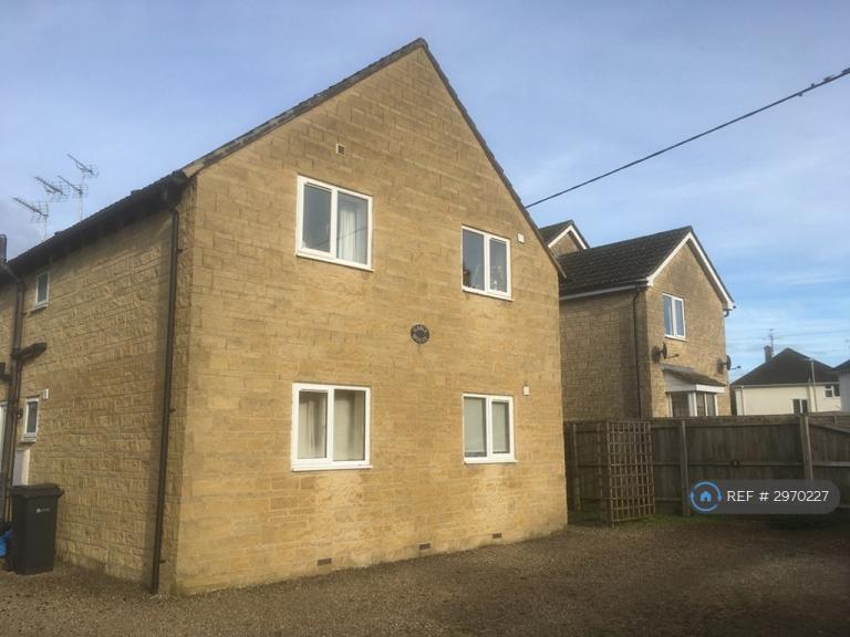 1 bedroom flat in Gable House, Cirencester, GL7 (1 bed) (#2970227)