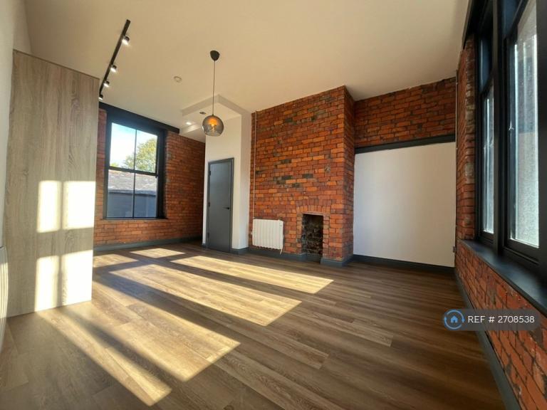 1 bedroom flat in Twist Lane, Leigh, WN7 (1 bed) (#2708538)